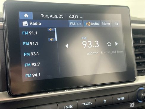 Used 2025 Hyundai Venue SEL FWD image 28