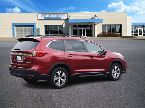 Used 2024 Subaru Ascent Premium w/ Convenience Package AWD/4WD image 3
