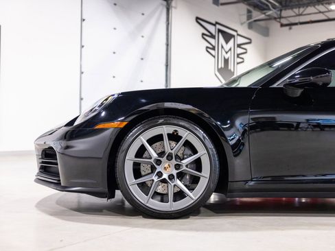Used 2025 Porsche 911 Carrera RWD image 17