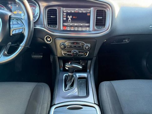 Used 2018 Dodge Charger R/T Scat Pack image 37