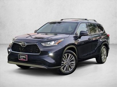 Used 2023 Toyota Highlander Platinum