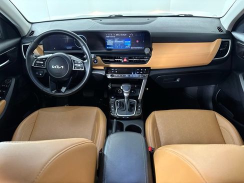 Used 2024 Kia Seltos EX FWD image 33