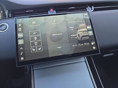 Certified 2025 Land Rover Range Rover Evoque S AWD/4WD image 23