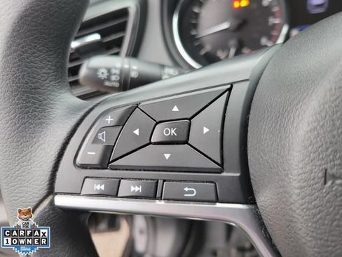 Used 2018 Nissan Rogue SV AWD/4WD image 21