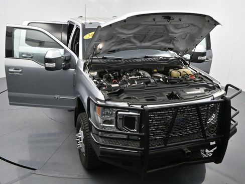 Used 2020 Ford F350 Lariat w/ Lariat Value Package image 46