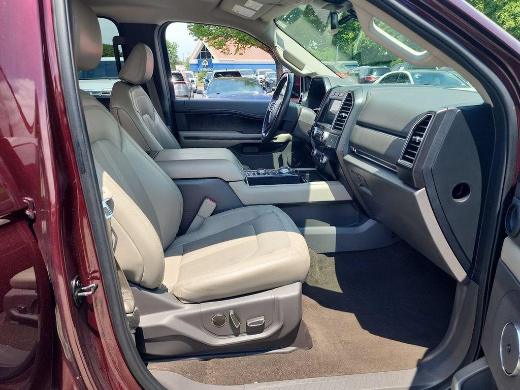 Used 2021 Ford Expedition Limited AWD/4WD image 28
