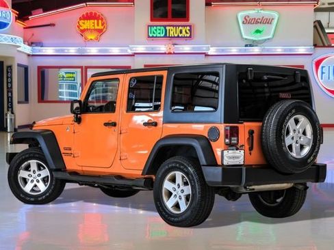 Used 2013 Jeep Wrangler Unlimited Sport image 4