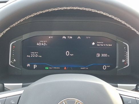 Used 2021 Volkswagen Atlas SEL Premium image 22