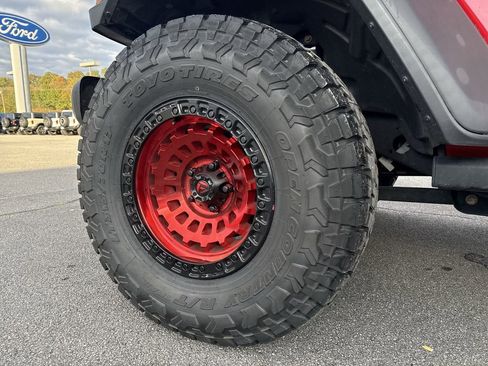 Used 2020 Jeep Gladiator Rubicon image 8