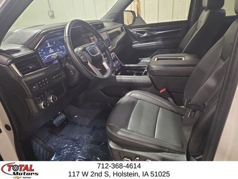 Used 2024 GMC Yukon XL Denali AWD/4WD image 12
