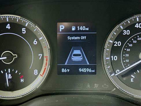 Used 2022 Hyundai Venue SEL FWD image 19