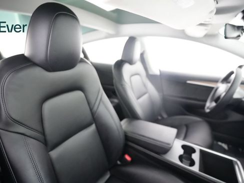Used 2023 Tesla Model 3 Standard Range RWD image 23