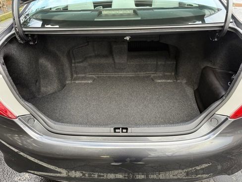 Used 2012 Toyota Camry XLE image 23