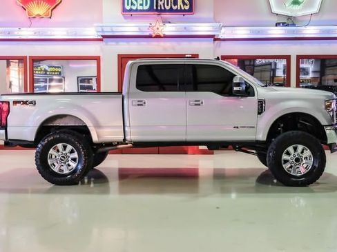 Used 2019 Ford F250 Lariat w/ Lariat Value Package image 8