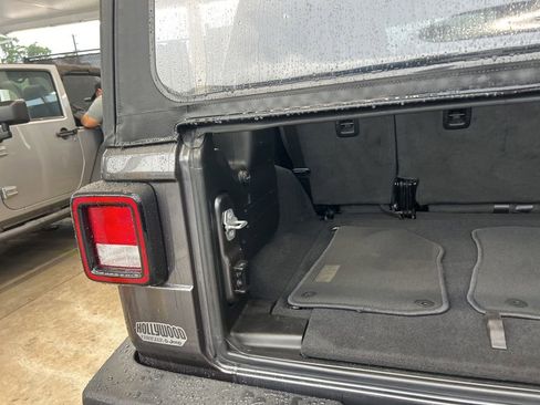 Certified 2021 Jeep Wrangler Unlimited Sport image 31