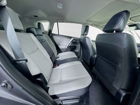 Used 2018 Toyota RAV4 Limited w/ Advanced Technology Package image 31