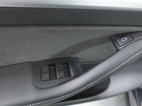 Used 2024 Tesla Model Y Long Range image 8