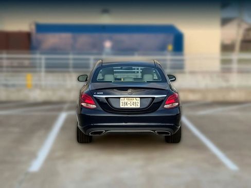 Used 2018 Mercedes-Benz C 300 Sedan image 7