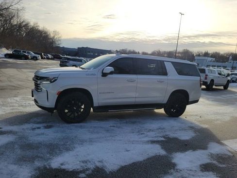 Used 2023 Chevrolet Suburban High Country image 49
