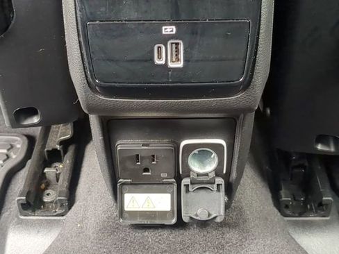 Used 2022 Jeep Compass Altitude w/ Convenience Group image 16