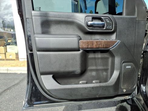 Used 2022 GMC Sierra 2500 Denali w/ Technology Package image 18