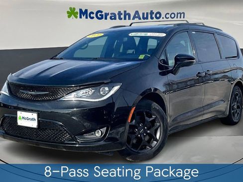 Used 2020 Chrysler Pacifica Limited w/ S Appearance Package image 3