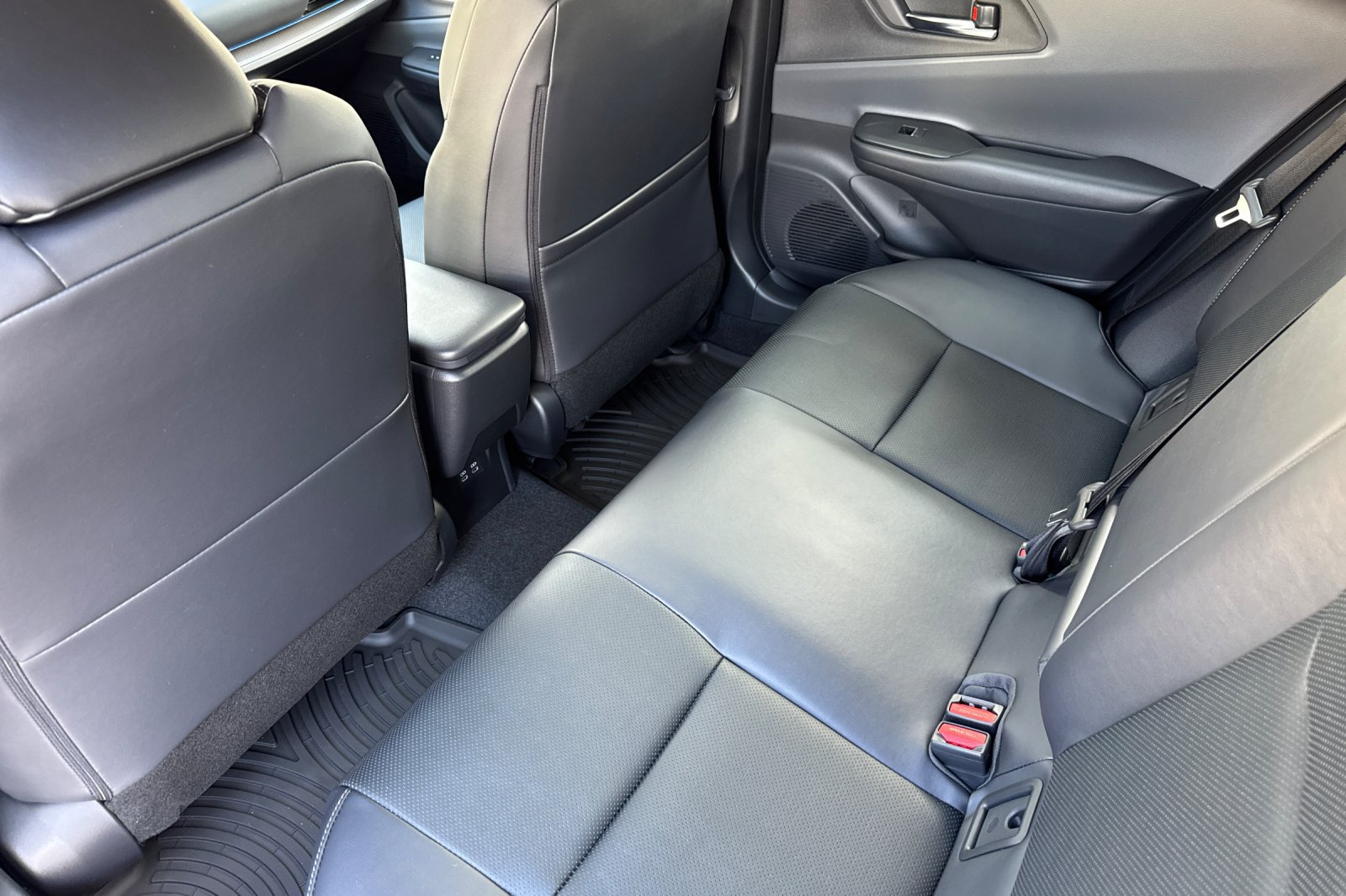 New 2027 Toyota Prius XLE FWD image 14
