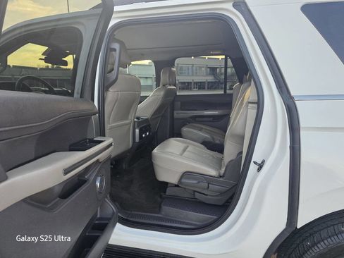 Used 2020 Ford Expedition Max XLT w/ Equipment Group 202A image 10