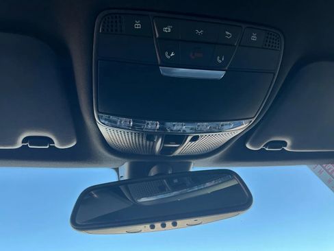 Used 2018 Mercedes-Benz C 300 Sedan w/ Premium Package image 33