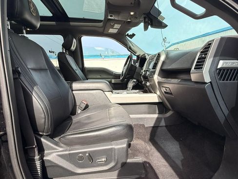 Used 2016 Ford F150 Lariat w/ Equipment Group 502A Luxury AWD/4WD image 16