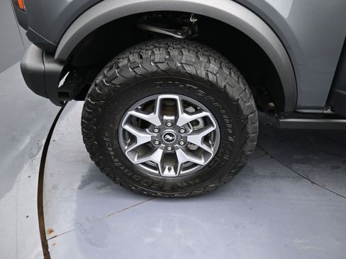 Used 2025 Ford Bronco Badlands image 21