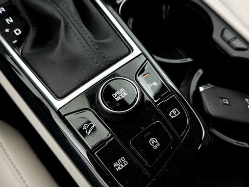 Certified 2023 Kia Sportage EX FWD image 8