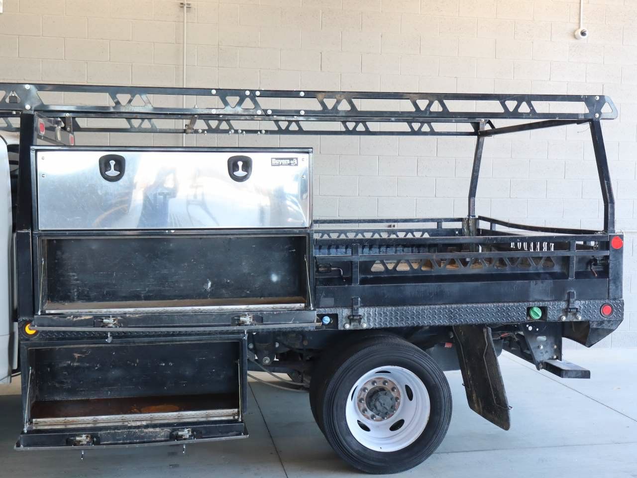 Used 2018 Ford F450 XL w/ Power Equipment Group AWD/4WD image 17
