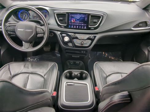 Certified 2019 Chrysler Pacifica Limited w/ S Appearance Package image 22