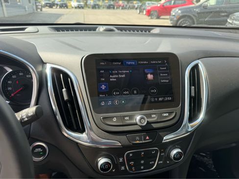 Used 2022 Chevrolet Equinox LT image 26