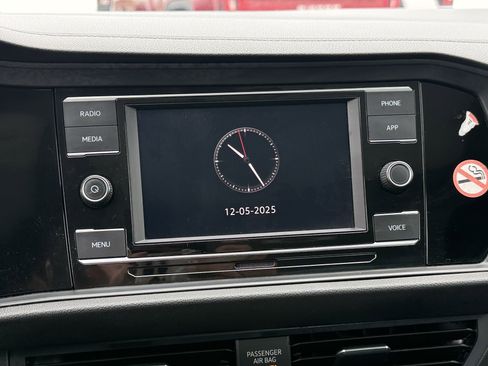 Used 2024 Volkswagen Jetta SE image 20