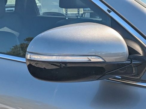 Used 2019 Kia Sorento EX image 12