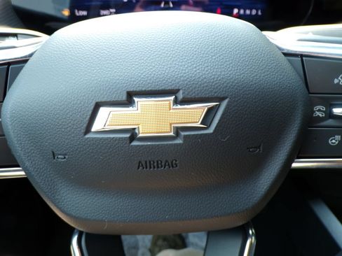 Used 2025 Chevrolet Equinox LT w/ Convenience Package II AWD/4WD image 29