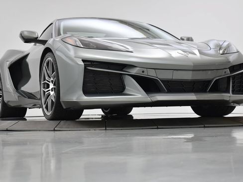 Used 2024 Chevrolet Corvette Z06 RWD image 21