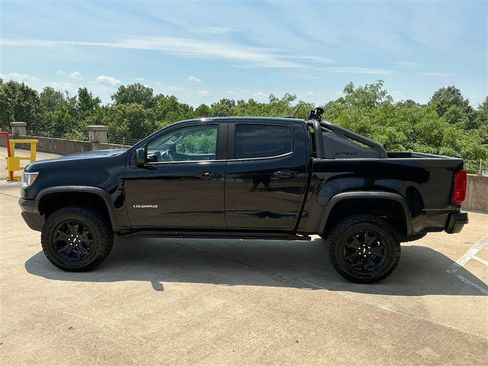 Used 2019 Chevrolet Colorado ZR2 w/ ZR2 Midnight Special Edition AWD/4WD image 3
