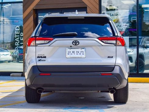 Used 2020 Toyota RAV4 XLE image 27