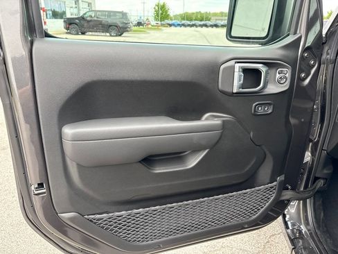 New 2026 Jeep Gladiator Sport AWD/4WD image 9