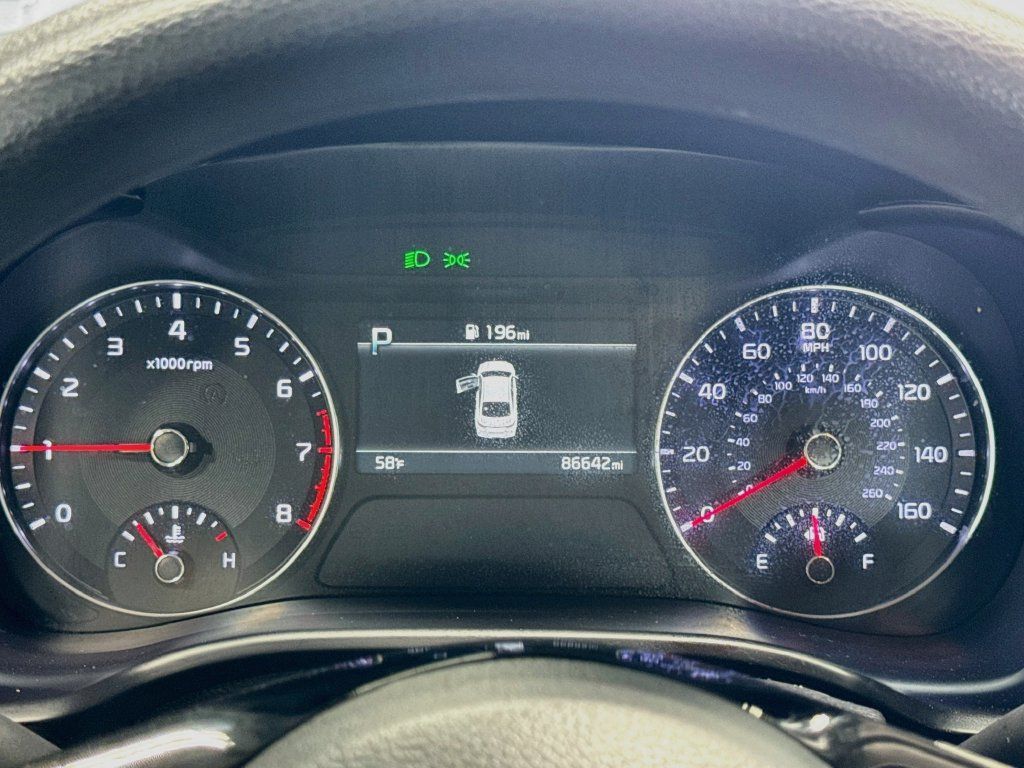 Used 2024 Kia Forte LXS w/ LXS Technology Package FWD image 13