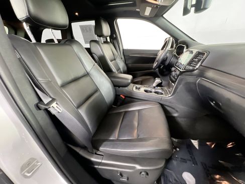 Used 2022 Jeep Grand Cherokee Limited image 27