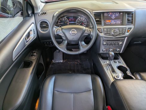 Used 2019 Nissan Pathfinder SL w/ SL Premium Package AWD/4WD image 16
