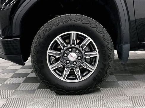 Used 2024 GMC Sierra 1500 AT4 w/ AT4 Preferred Package image 10