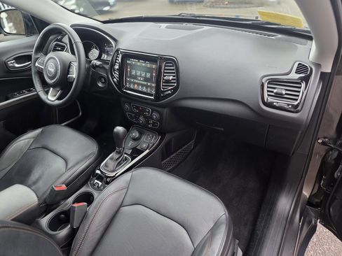 Used 2018 Jeep Compass Limited w/ Navigation Group image 25