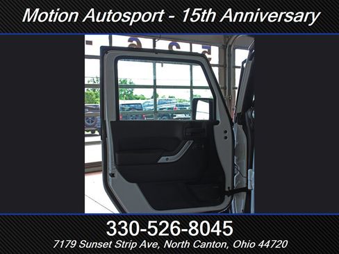 Used 2013 Jeep Wrangler Unlimited Rubicon w/ Connectivity Group AWD/4WD image 15