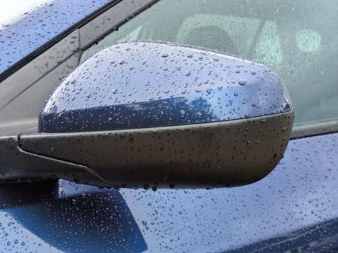 Used 2024 Chevrolet Trax LT FWD image 33