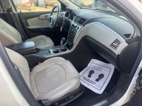 Used 2012 Chevrolet Traverse LTZ image 12